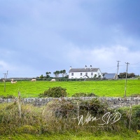 “Stella Maris: A Serene Retreat by the Irish Coast”